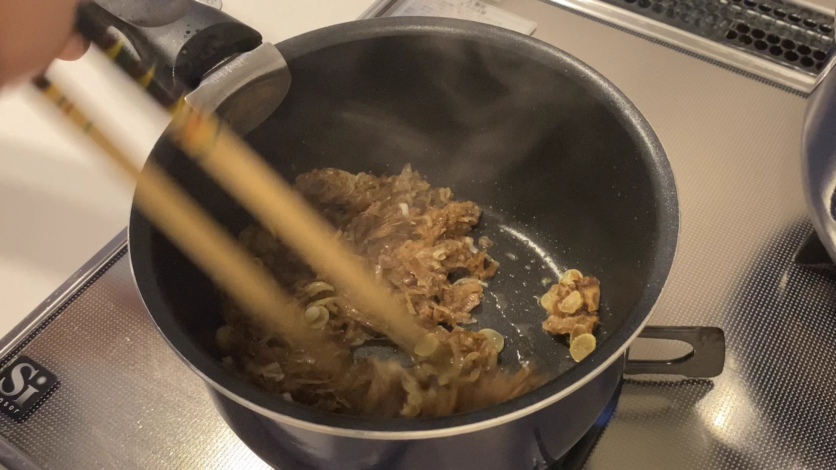 鰹節で出汁をとる理由に絶賛の声！出汁ガラを炒めて作る大人のふりかけが最高に美味しい！