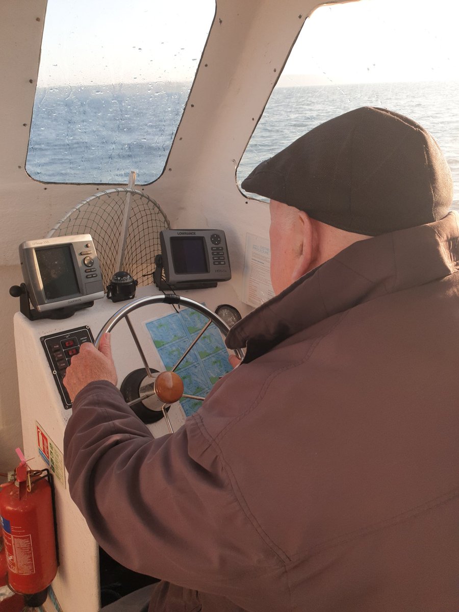 MalMcCurdy's tweet photo. Nice end to the day. Captain of the house at the wheel and few fish even caught. https://t.co/tOgSuBwWHY