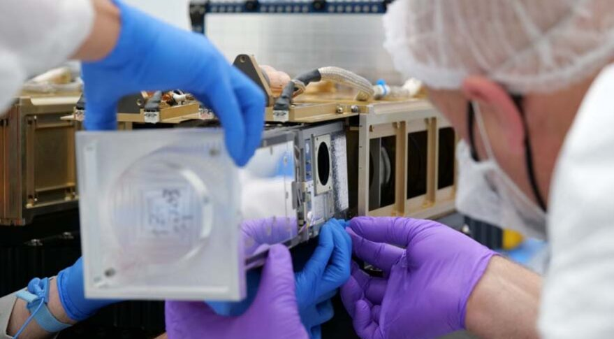 MissionEspacio's tweet photo. Dos cubesats de la Agencia de Defensa de Misiles lanzados el 30 de junio a bordo del LauncherOne de Virgin Orbit comenzaron con éxito a comunicarse con las estaciones terrestres la semana pasada, anunció la agencia el 12 de julio
#Space #Launchpad https://t.co/37OYPLy2aw