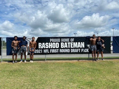 Tift County Receivers, can’t wait to watch the best! ⁦<a href="/R_bateman2/">Rashod Bateman</a>⁩ ⁦<a href="/Ravens/">Baltimore Ravens</a>⁩ ⁦<a href="/GopherFootball/">Minnesota Football</a>⁩ ⁦<a href="/TCHSBlueDevils/">Tift Co High School</a>⁩ Thanks for being such a great role model for all kids.