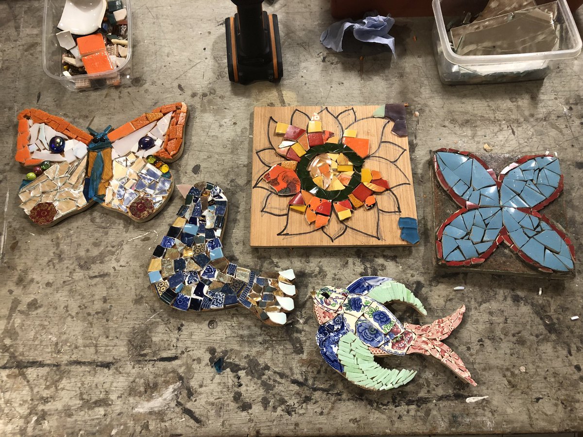 Monday night sticking with @S_Webber83 <a href="/ZaimalA/">Zaimal Azad</a> <a href="/GouldenAmy/">Amy Goulden</a> &amp; Mandy