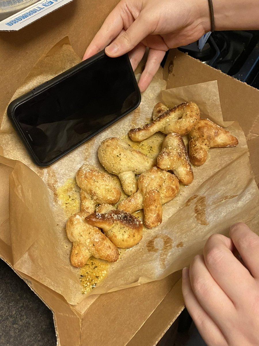 iamcandyeyed's tweet photo. @dominos 🤨not the first time https://t.co/cZVWn8muE5