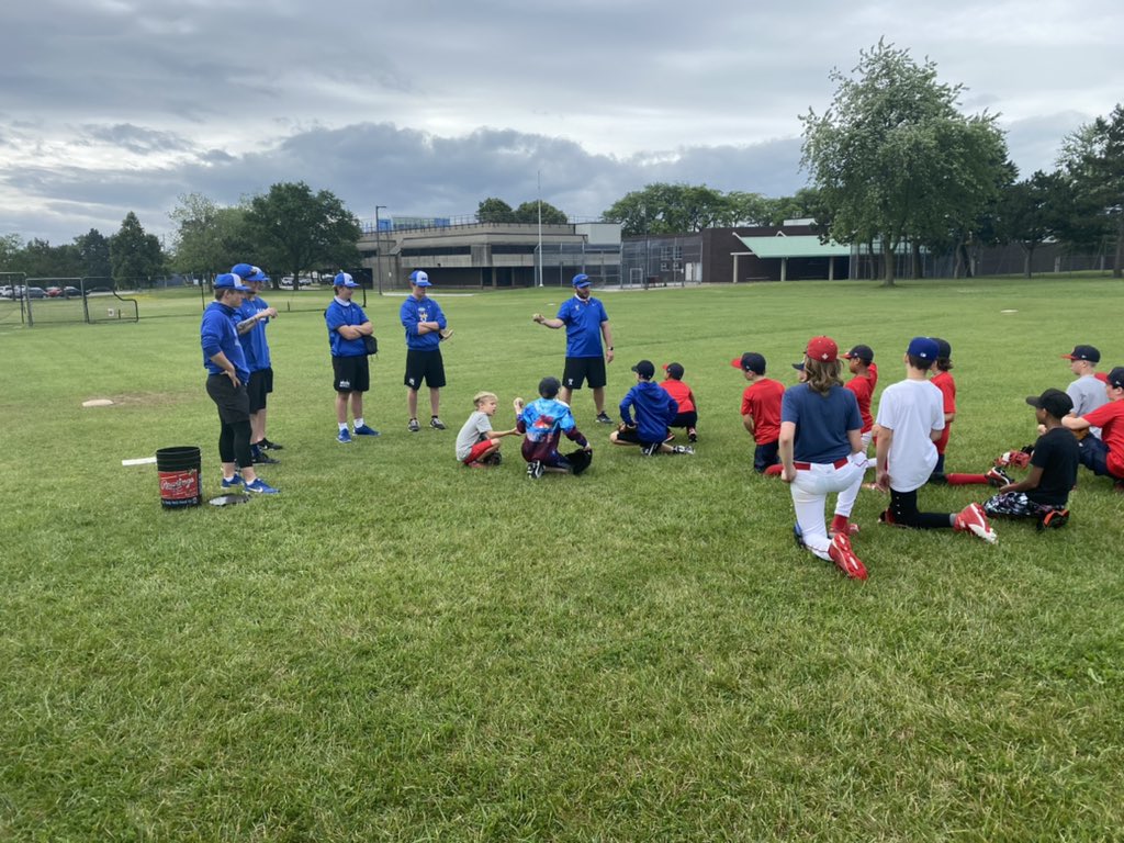 OntarioRoyals's tweet image. First day of @OntarioRoyals Summer Camp is in the books! 

Camp is in session the following dates: 

July 12 - 16th
July 19 - 23rd
July 26 - 30th 

Contact @CoachTapperBsb for registration details #RepTheCrown