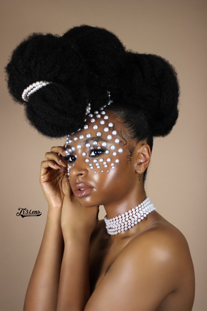 The pearl is the queen of gems and the gem of  queens

.

.

Model: @cyanatavae 

.

.

 #dmvmodel #dcmodel #dmvphotographer #atlphotographer  #editorial    #dcmodels #dcphotographer #dmvmodels #vaphotographer #rvaphotographer #blackgirlmagic #blackqueen  #beautyshoot