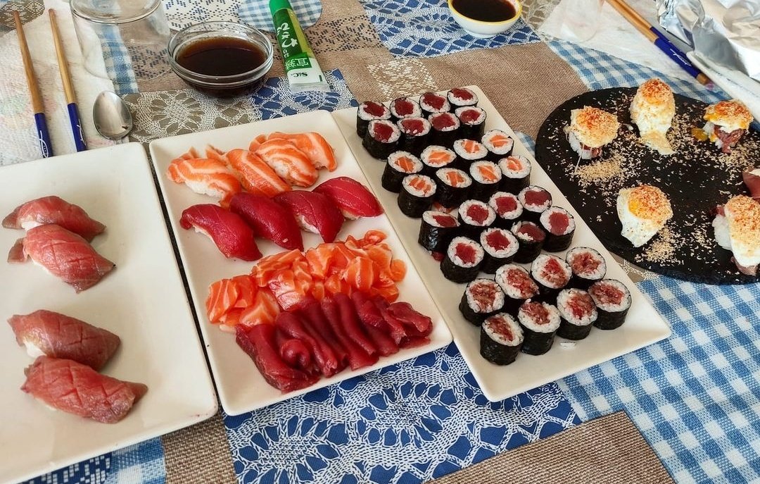 SUSHI!! tweet media