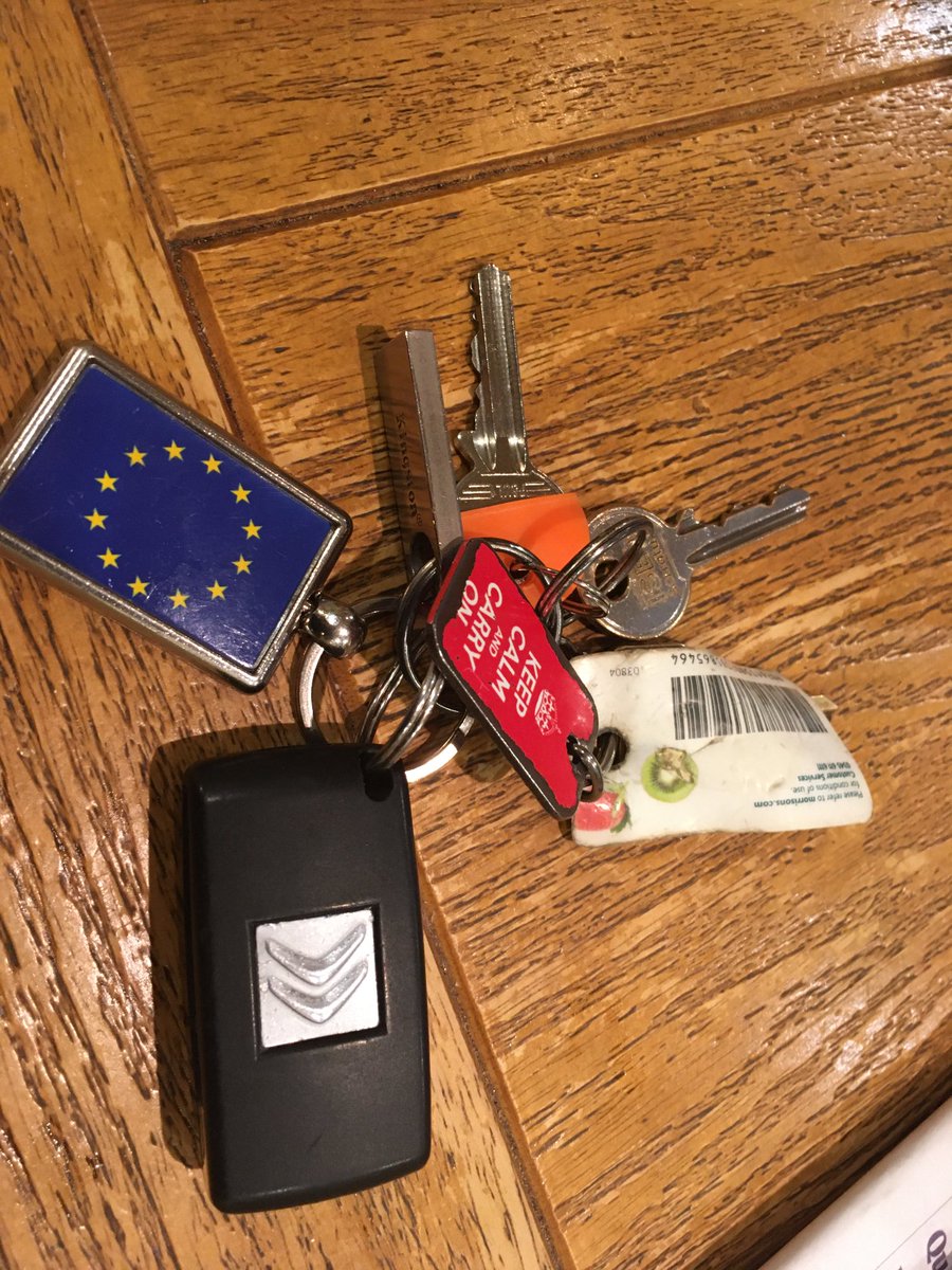 charlieharden1's tweet image. #everydayobjects #notgoingaway #rejoineu #brexitshambles