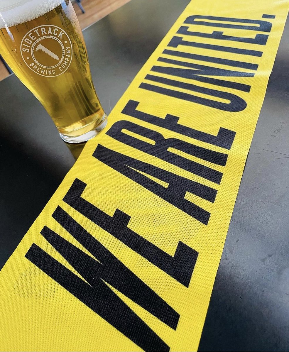 NMBrewersGuild's tweet photo. SOMOS UNIDOS. Great pic from NMBG brewery members @sidetrackbrew. It’s @NewMexicoUTD game day, folks! Thanks to all of our breweries showin’ the games and spreadin’ the United love! Let’s make some goooals!!⚽️🥅👏🏼🍻#NMBeerLove #NMBeer #Beer #CraftBeer #soccer  #NMBreweries #NM https://t.co/A5Z36ylGOi