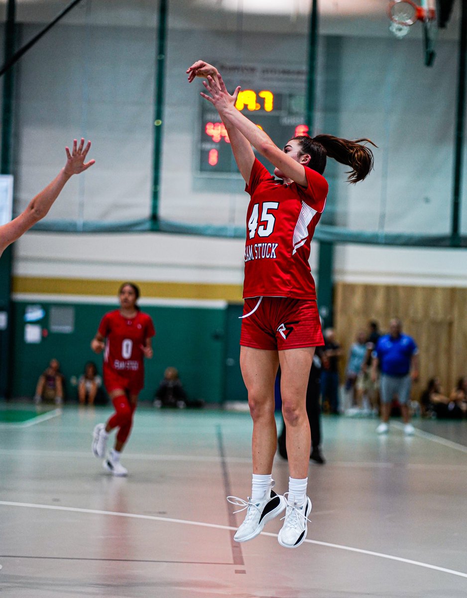 TeamStuck360's tweet photo. Great start for these ladies in Indiana at the UAA Girls Rise Circuit going 5-0! Watch out for these ladies! #pnwhoops #15u #teamstuck @giapowell45 @kayla58478591 https://t.co/PcZfcE0RO2