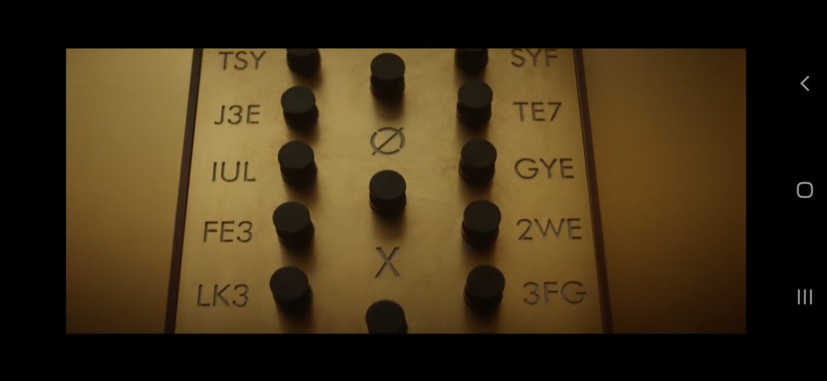 Smok3ymcpot3's tweet photo. Seen this while watching 1st episode of Loki. Seem familiar. @Neloangelo314 @ExtraVOD_ https://t.co/K7Ro8aENgq