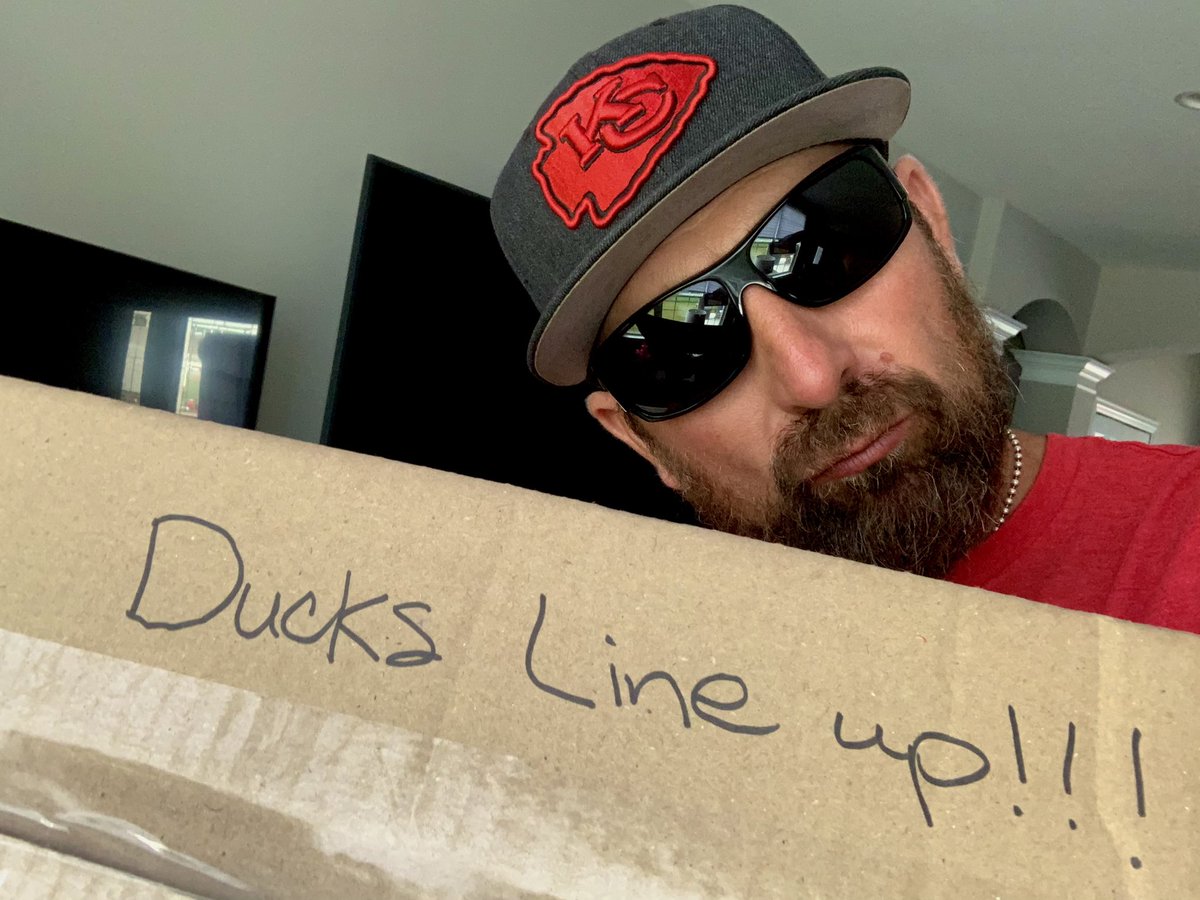 JBside13's tweet photo. PACKAGE 📦 ARRIVED! New prize 🗣🗣tomorrow for the 7/18 #DuckRaces 🦆giveaway! What could it be? Who’s it from? #DucksLineUp 🦆🦆#ChiefsKingdom ❤️😘 https://t.co/aYhigOA2Ze