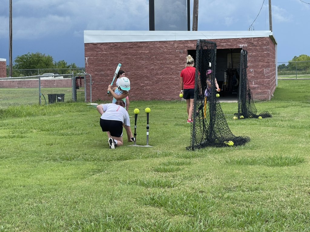 Lone Oak Softball on Twitter "1st day of the Lady Buff Softball camp