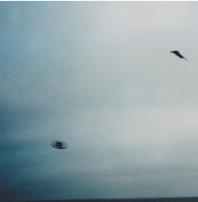 cswalby's tweet photo. #UFOtwitter #ufoKontroverse #UFOcontroversy #WendelleStevens #Asket #DasInternet #DerBillyMeierFall #BEAMcontacts #MeierContacts #BillyMeierUFOContacts
Billy Meier, Time Travel and Groom Lake
https://t.co/YdjAnxBmhz
Meier said that the photos were taken in June 1981. https://t.co/vOxAfLjK5u