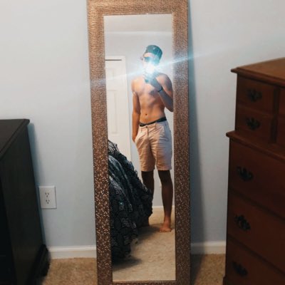 Winismything's tweet photo. #NewProfilePic https://t.co/FrcyDGyn52