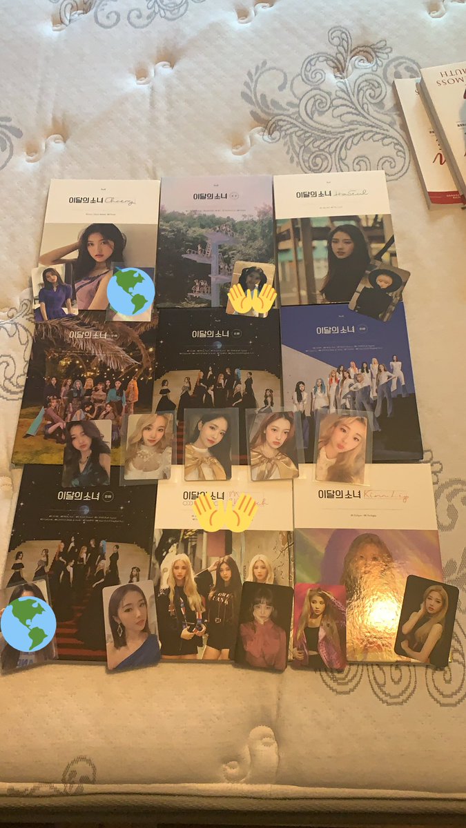 atinyohbit's tweet photo. 🌎= sold 
🙌🏼= pending selling. The buyer hasn’t paid. 

EVERTYTHING else is up for grabs. I’ve had a lot of interest in th ++ album but it’s still available. Hurry and DM me 😊 https://t.co/Pc9luRhby5