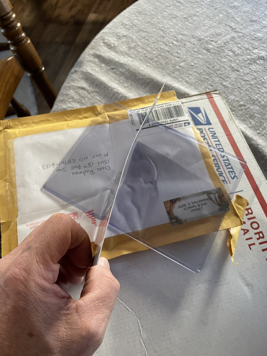 ripkenfan's tweet photo. How the F fo you not put cardboard on this? #notinpressed. Thanks @usps for shoving it in until it fits. @orioles #mailday #fail https://t.co/8RnHFHcvdo
