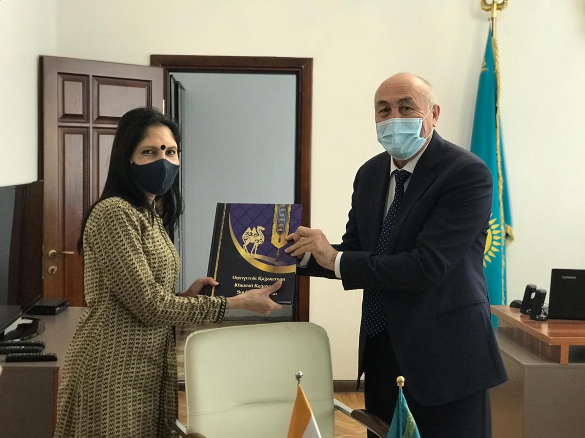 indembastana's tweet photo. Ambassador visited South Kazakhstan Medical Academy, Shymkent. She was received by Rector Mr. Myrzabek Rysbekov. Ambassador had a detailed discussion on issues related to more than 700 Indian students enrolled at the academy. @MEAIndia @IndianDiplomacy @MFA_KZ @AkordaPress https://t.co/r3GtMG7a1z