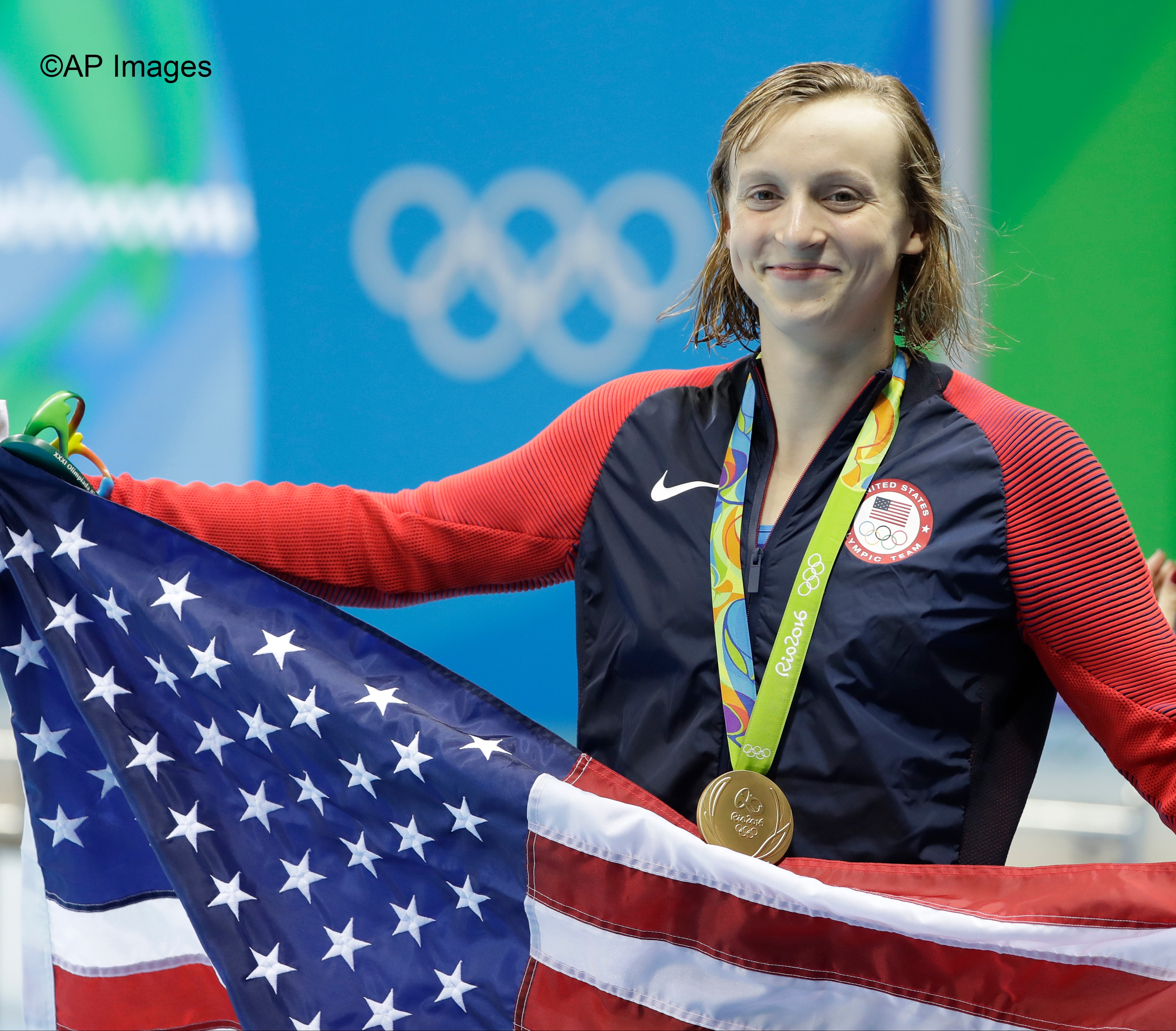 アメリカ大使館 オリンピック史上最多の34個のメダルを獲得した女子水泳のケイティ レデッキー 選手は 今回のオリンピックで更なるメダル獲得を目指します スポーツ特使として来日したレデッキー選手は 世田谷区で水泳教室で教えたり 日米の教育機会を