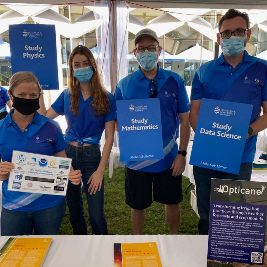 SarBrice's tweet photo. Team Physics, Maths, and Data Science at the Townsville @jcu Uni X! Excited to be meeting and chatting about career and study options with NQ school students #jcu #stem https://t.co/o2eKRYs2AG