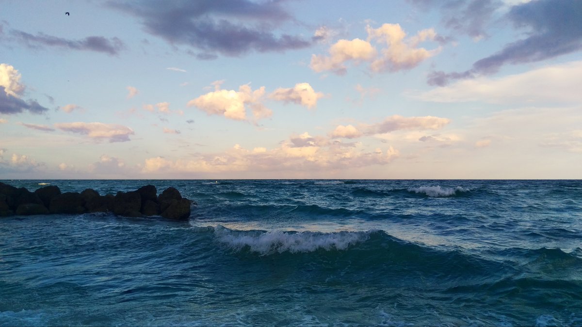 Dreamy mountains or dreamy ocean?