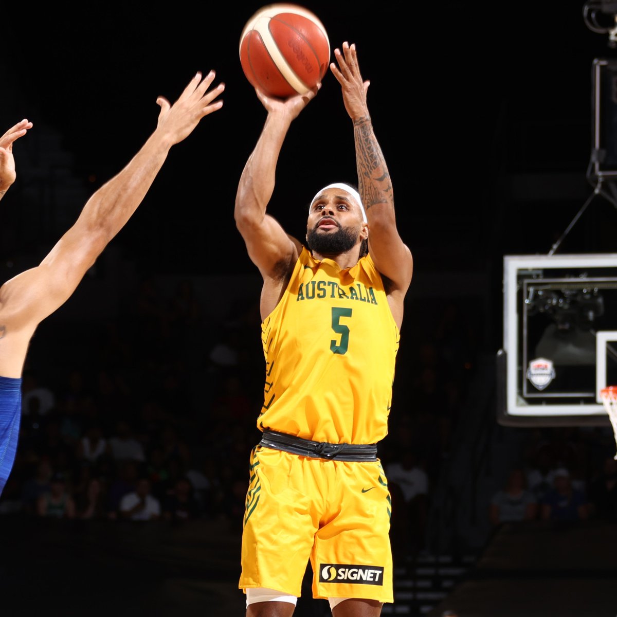 NBA's tweet photo. Final score in Las Vegas.

Australia defeats #USABMNT 91-83 in exhibition play in preparation for Tokyo.

Patty Mills: 22 PTS, 4 AST
Joe Ingles: 17 PTS, 3 3PM
Matisse Thybulle: 12 PTS, 3 STL, 2 BLK
Damian Lillard: 22 PTS, 6 3PM
Kevin Durant: 17 PTS, 4 3PM https://t.co/pCrfFS4wmA