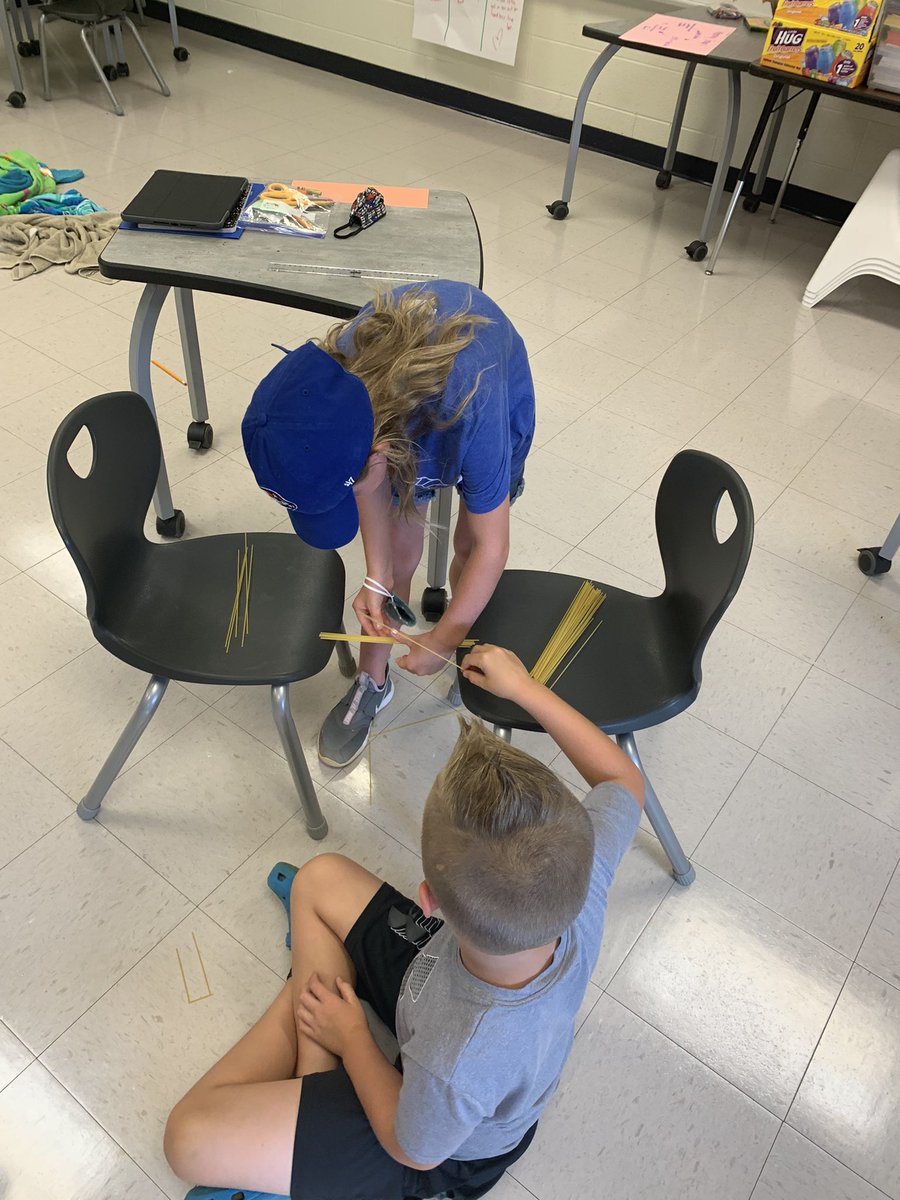 beckybrockmbes's tweet photo. Spaghetti Bridges at Reading Camp! #RSSinformation @linglead @Gardner41 https://t.co/KMg07NYCoD