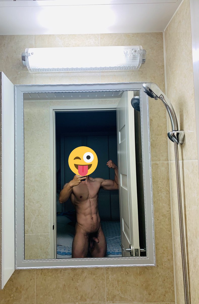 월요일 뭐 했다고 집 오자마자 뻗었네💆🏻‍♂️ #섹트 #근탑