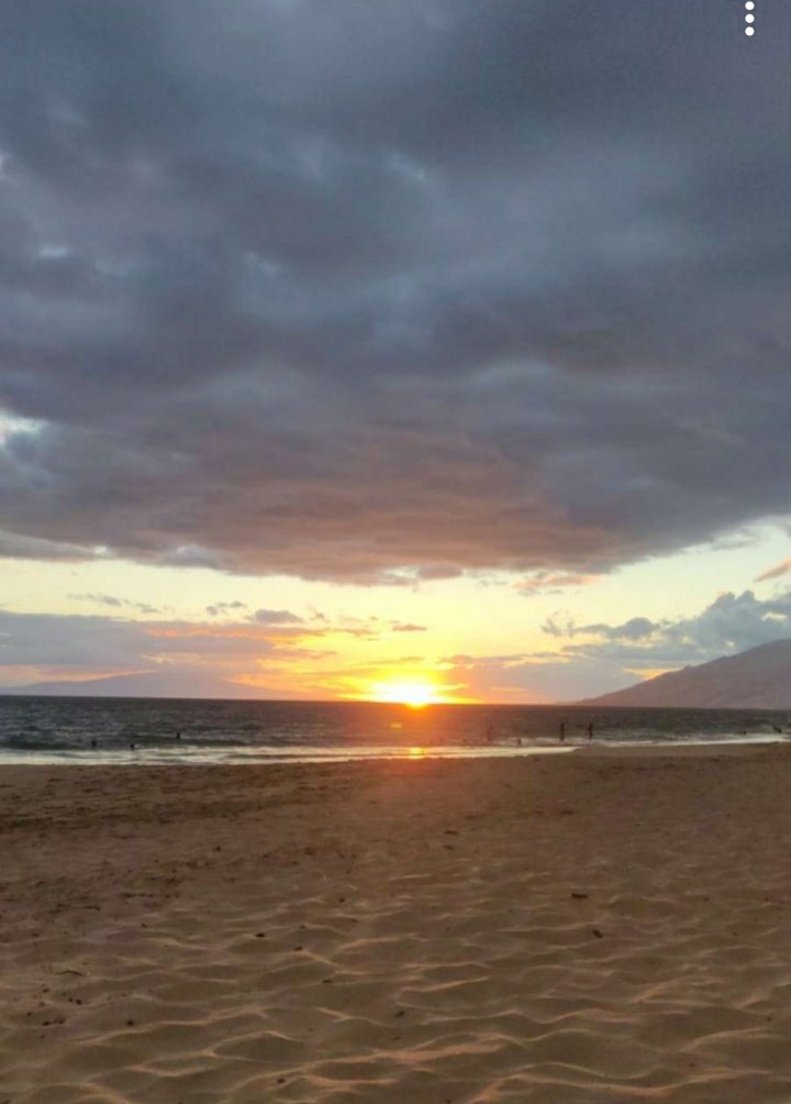 NataliaDestinee's tweet photo. What a gorgeous sunset guyssss https://t.co/bPyv6gyQrW