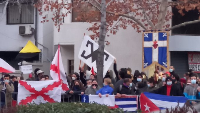 Camila_Vergara's tweet photo. El grupo fascista Patria y Libertad se hace presente en la manifestación frente a la embajada de Cuba. https://t.co/1mADMlgsaQ
