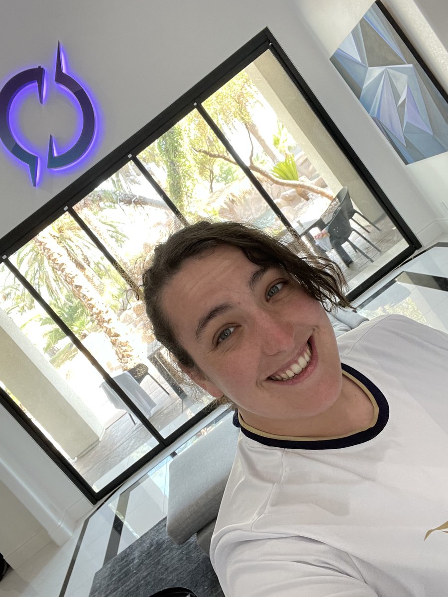 Virus_J9's tweet image. Today was a dream. I’m still on an  absolute high. Spending the day at DZHQ was more than I could have ever asked for. I’ve been at a loss for words all day. I’m so grateful for the opportunity given to me by @DarkZeroGG to have this experience.