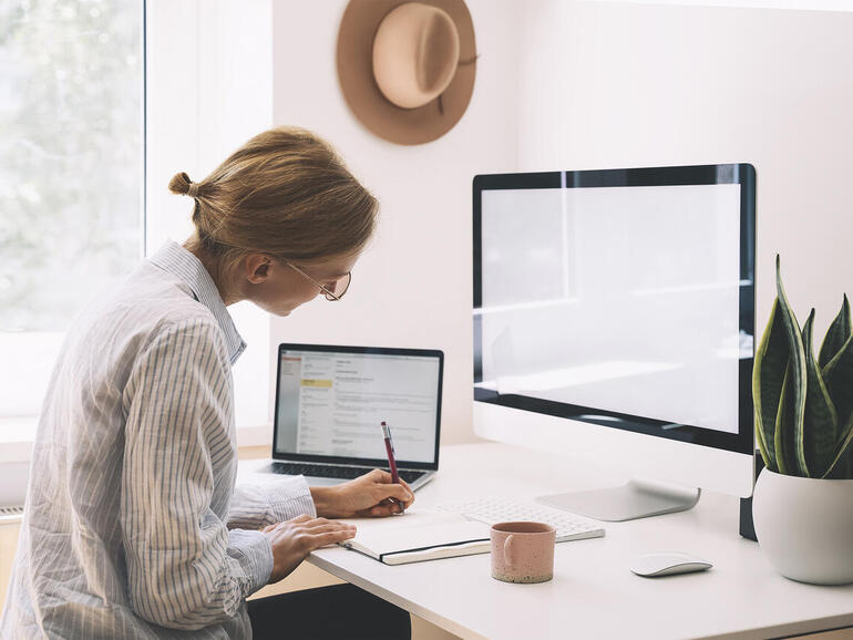 TechRepublic's tweet photo. 5 ways to make your home office eco-friendly https://t.co/bfKHCESmHV https://t.co/bpRIuQfhAl