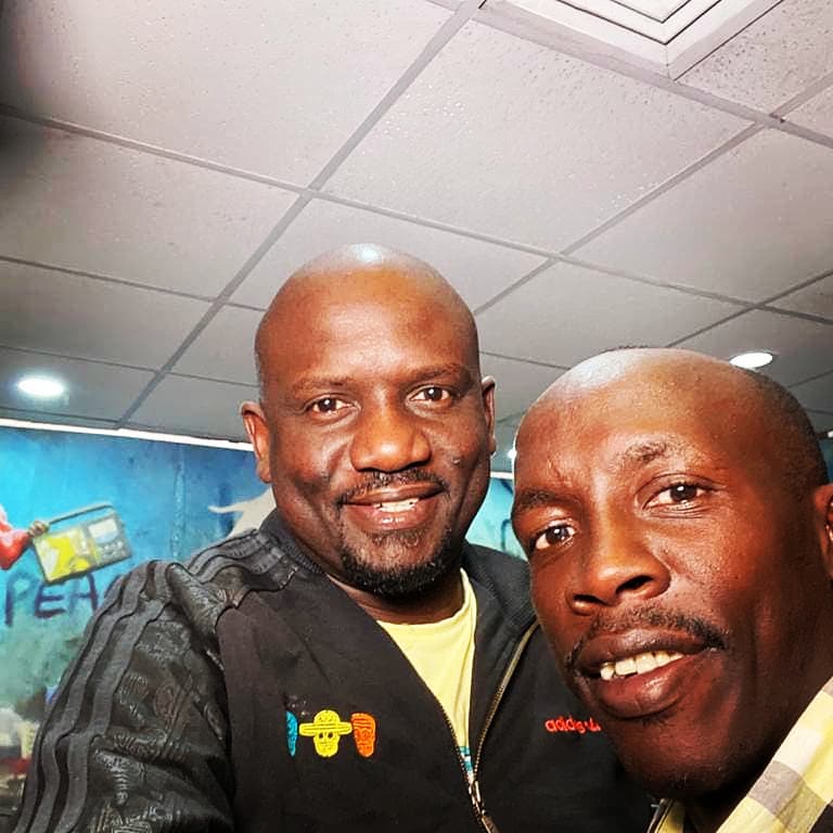 GhettoRadio895's tweet photo. Blazing from the heart of Kanairo hadi machuom zote mayolo 🔥🔥🔥
Rauka na @MajimajiKenya and @King_Kafu serving you hot #Brekko ☕
Tuchapiane 🤙 0711443886 Text us 20895
#GoodMorningEveryone https://t.co/lNOk2iFE4a