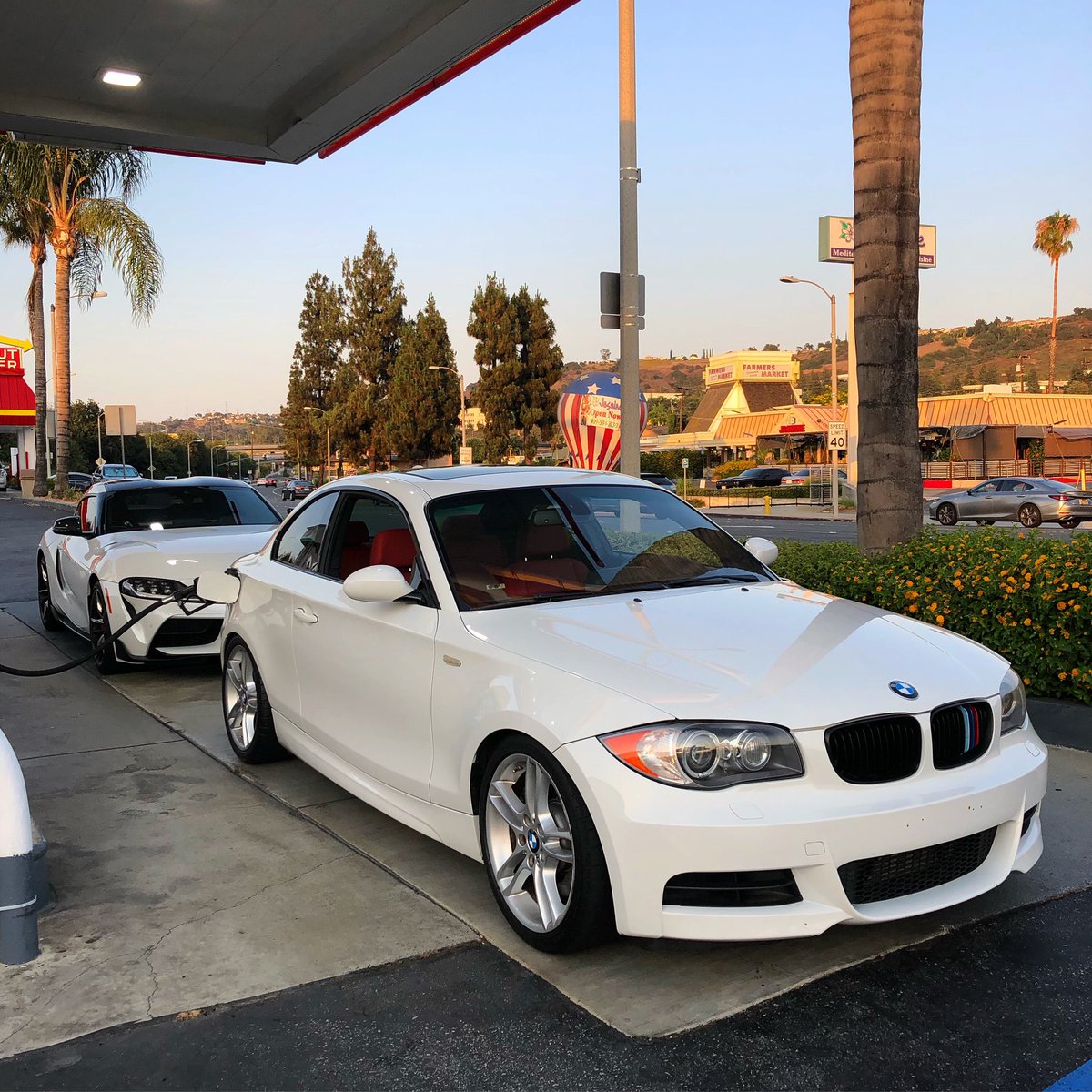 zaryabb_'s tweet photo. Made it happen. 135i, bone stock, 6 speed manual, white on red interior 🥰🥰 https://t.co/s6gP97Di9P