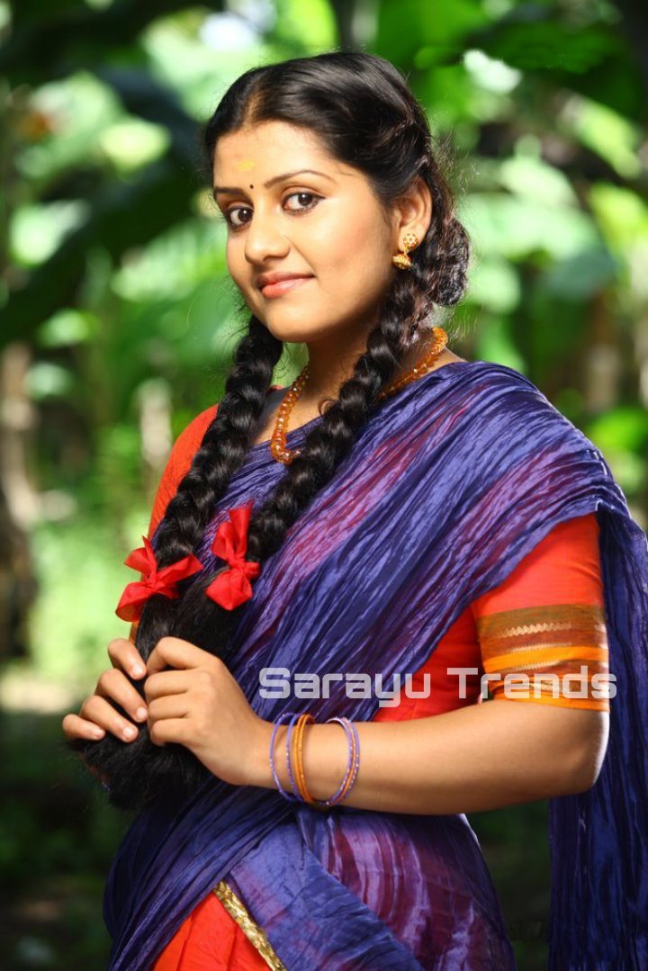 SarayuTrends's tweet photo. @SarayuTrends #Sarayu #SarayuMohan #SarayuFans #SarayuTrends #Kerala #Mollywood #actress #gallery 
#Pics  #beautiful #beauty #goodvibes  #Nostalgia https://t.co/hIq12XaIWX