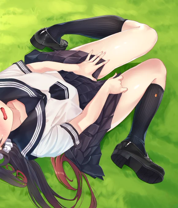 #顔は見せないで30リツイート来たらなんかエロい 