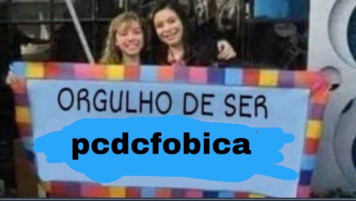 um ano de pcdc e eu só sei agradecer por ter conhecido vocês, obrigada por todas as risadas e momentos felizes que passamos juntos, obrigada por existirem, amo vcs <3 <a href="/pcdcsquad/">pcdc squad</a>