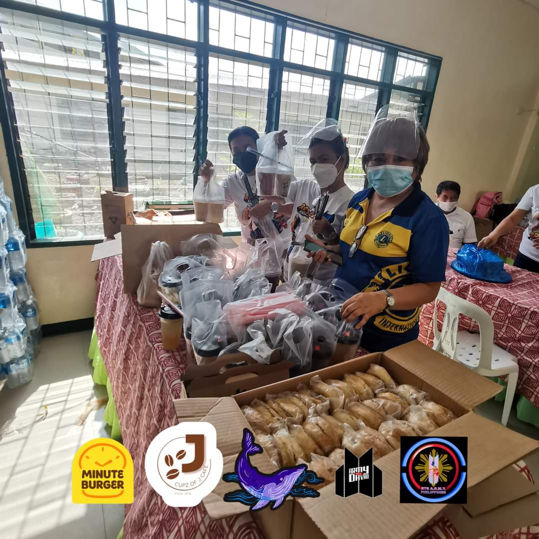 ABDvo_twt's tweet photo. Good day!
We would like to thank all ARMYs who took part of our "Mask for a Meal" project led by @btsaph130613 and yours truly, ARMY-BTS Davao.
The donation(food items)was able to cater 250 frontliners, who are currently aiding the vaccination in Calinan, Davao City.
@BTS_twt https://t.co/IWbSsyH0Bn