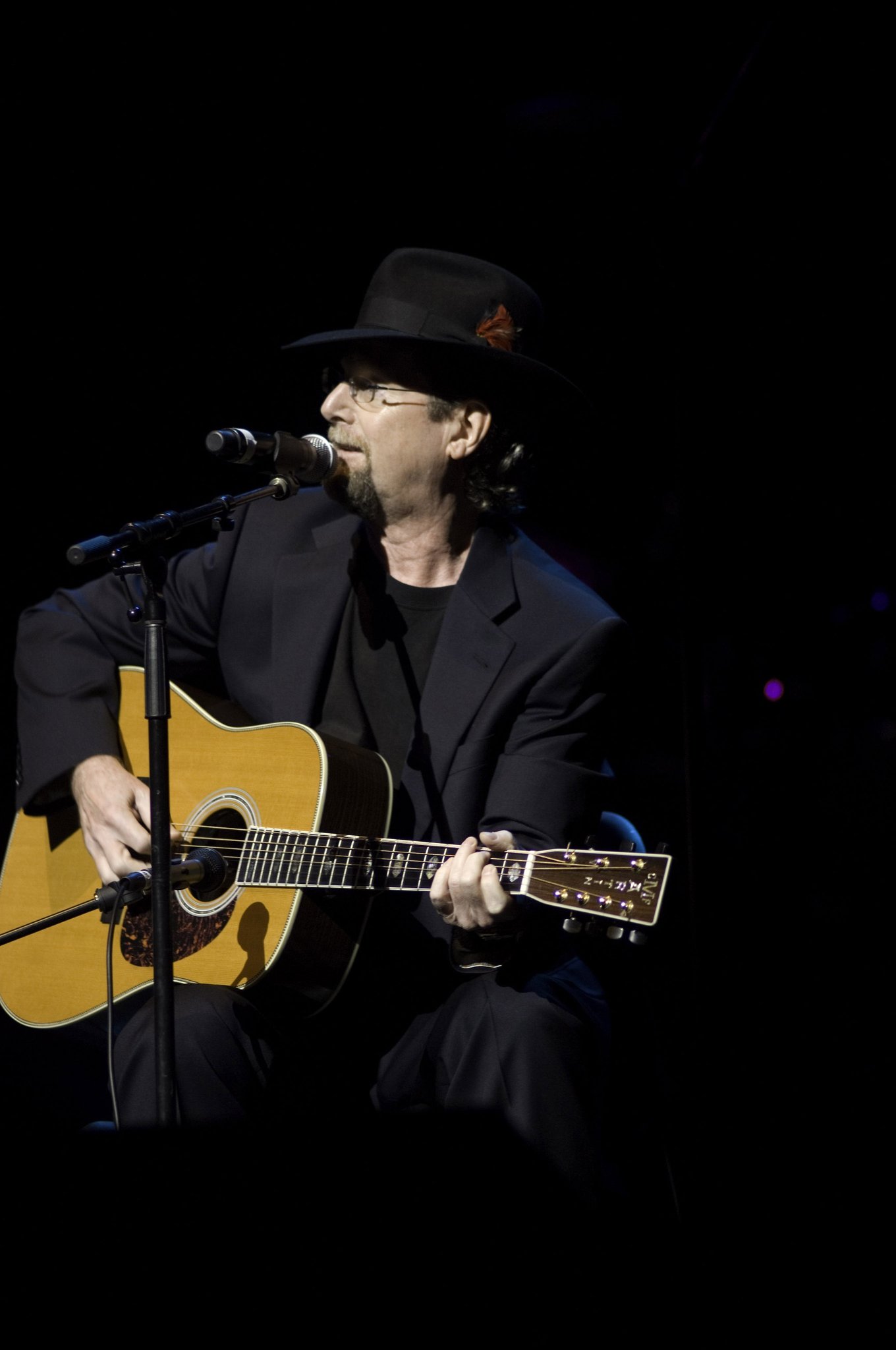Happy Birthday to Roger McGuinn, seen here performing in Chicago in 2007. : Paul Natkin 