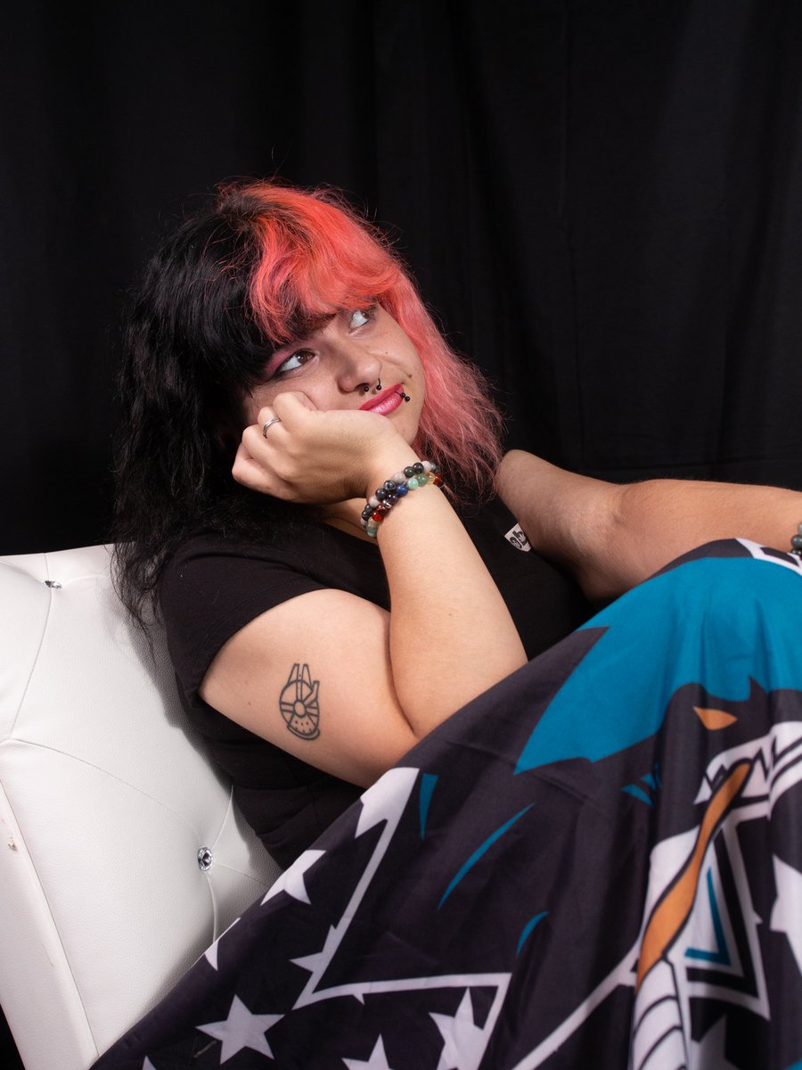 Emsiesbear's tweet photo. 📸: BigDale420nursesphoto
#420Nurses #420nursesintern #sexystoner #staylit #cannamom #model #amateur #aspiringmodel #hotmomma https://t.co/7oALJ2wPNu