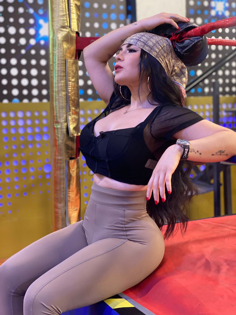 multimediostv's tweet photo. Las guapas chicas del programa te invitan a seguir en el festejo de 'Konan' #EsShow 

➡️ https://t.co/Ldy2UsFfcw https://t.co/TrTbHT0A8R