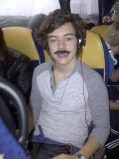 adore_youharry's tweet photo. favorite era!!!😃😃😃😃 @mustachrryygf #addmeback https://t.co/e86rCT7Sqs