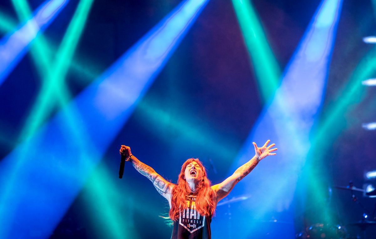 rockalparquefes's tweet photo. ¡Feliz Día Mundial del Rock a tod@s l@s rockstars! ¡El rock nos inspirará hoy y siempre! 🎤🎸💥🎵🎶🤘🏽🤘🏼🤘🏿

Aquí algunos de los momentos que hemos vivido en #RockalParque durante estos orgullosos y grandiosos 25 años.

#IdartesEsBogotá 💛❤️🔥
📷  Juan Santacruz / Idartes https://t.co/dhoUqAOiey