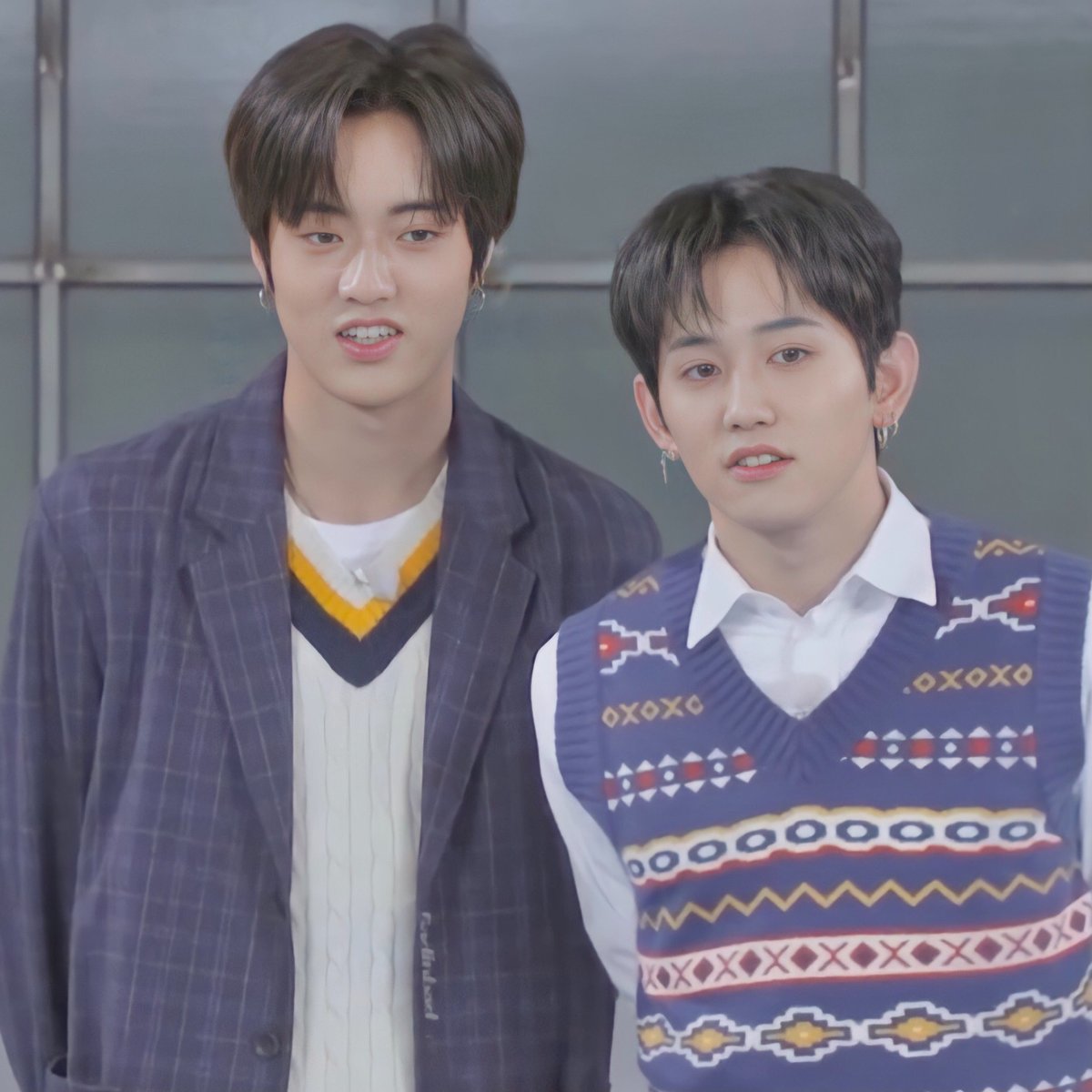 two pretty japanese boys <a href="/treasuremembers/">TREASURE</a>