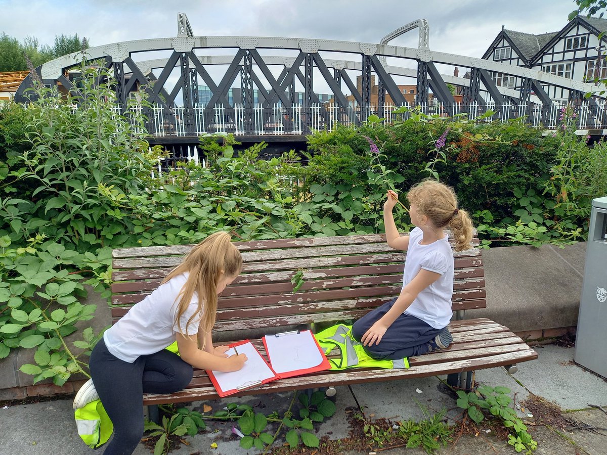 BrowneClass's tweet photo. A lovely walk to Northwich Swing Bridge this morning and some brilliant sketching too 😀 https://t.co/zqu1zOyWzl