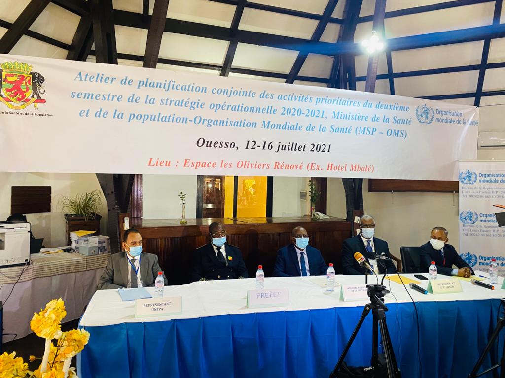 Atelier de planification des activités prioritaires conjointes pour le deuxième semestre 2021 à Ouesso.
Le Représentant de l'UNFPA/Congo demande de mettre l'accent sur: Ressources humaines; Financement de la santé; Système d'information sanitaire (actualisation données récentes)