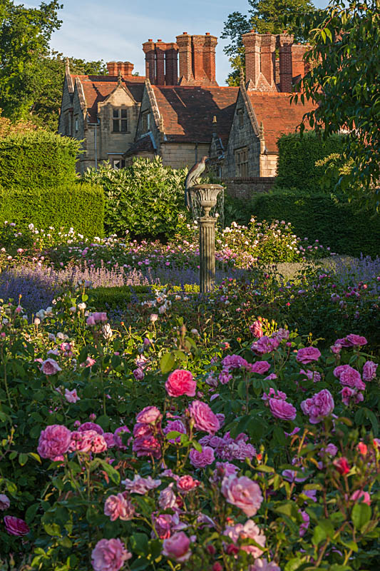 A Summer of Spectacular Sculptures, Romantic Roses, Music and More at Borde Hill Garden! head to destination.uk.com/news for all the information. <a href="/bordehillgarden/">Borde Hill Garden</a> #gardens #roses #daysout #thingstodo