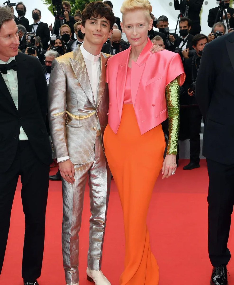 Et la Palme d'Or du duo le plus cool (et mode) du Festival de Cannes est attribuée à... Tilda Swinton et Timothée Chalamet. 🏆 
© Getty