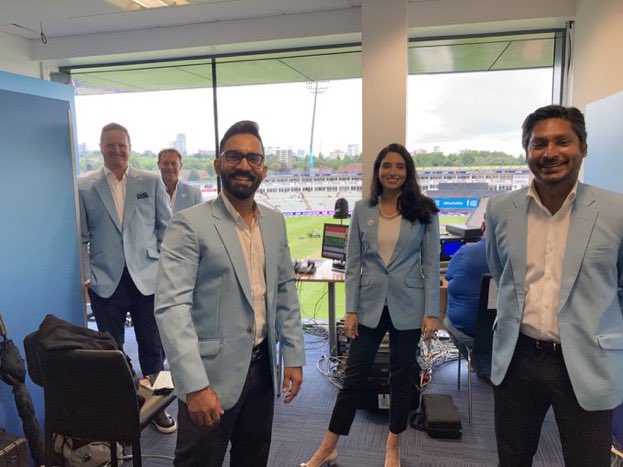 The team today turns #BlueforBob #engvpak