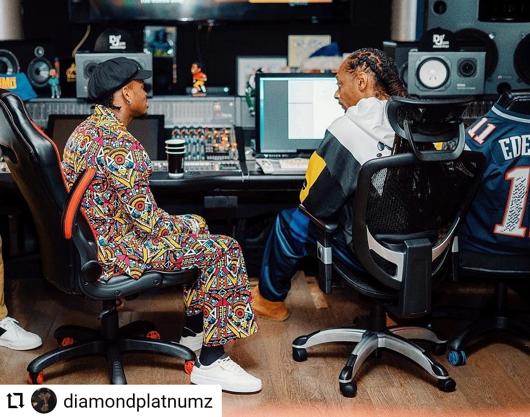Rufaa16's tweet image. Album making african lion @diamondplatnumz × the king legend @SnoopDogg @billboard @warnermusic @WarnerMusicSA @HIPVideoPromo @RecordingAcad @MTVBaseAfrica @Wcbwasafi_ #albummaking #swahilination #DIAMONDPLATNUMZ