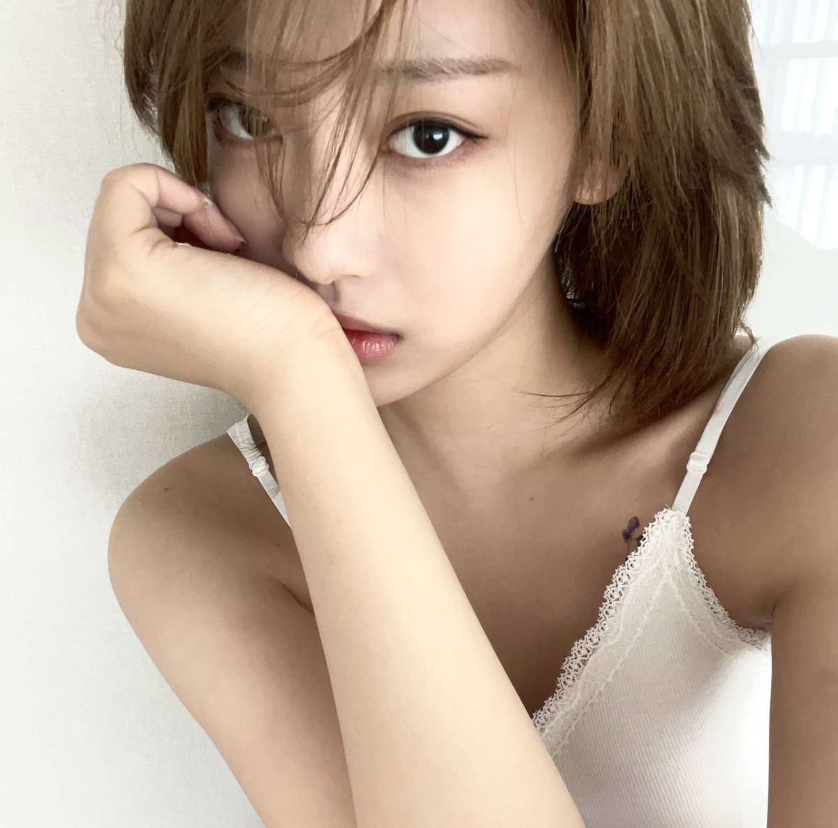 yjluxe's tweet photo. WTF NINGNING https://t.co/S2JjKB3YcD