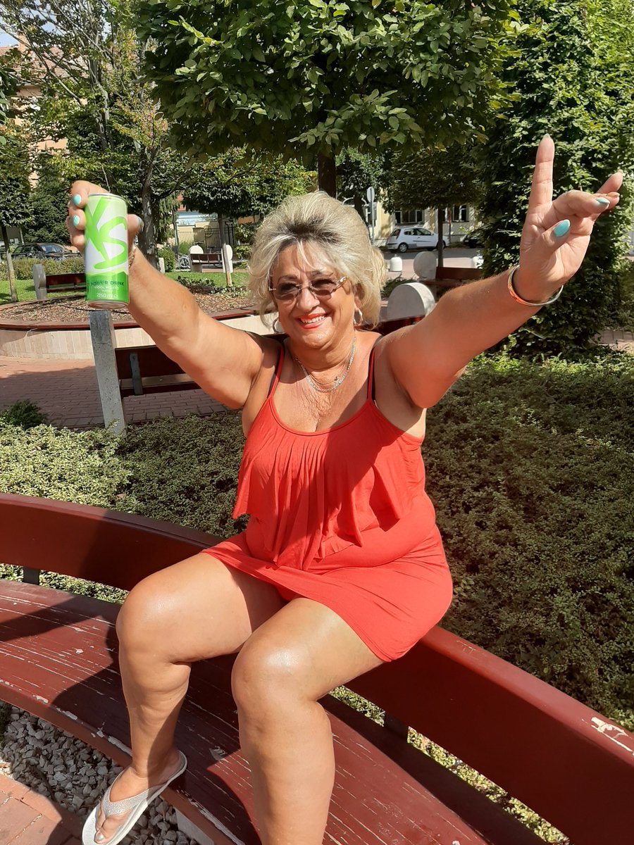 Teri Dragos on X: New week, new opportunities 👌 t.co5zoljqyFlZ   X